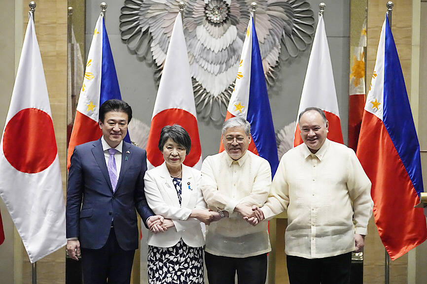 Japan and the Philippines Sign Reciprocal Access Agreement